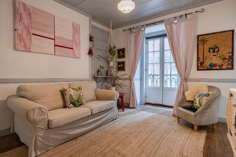 Цены на Condessa Doll's House в Лиссабоне