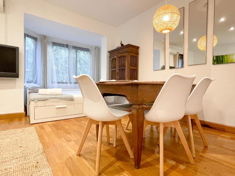 Apartamento Sagrada Familia Castillejos — отель с удобствами в Барселоне