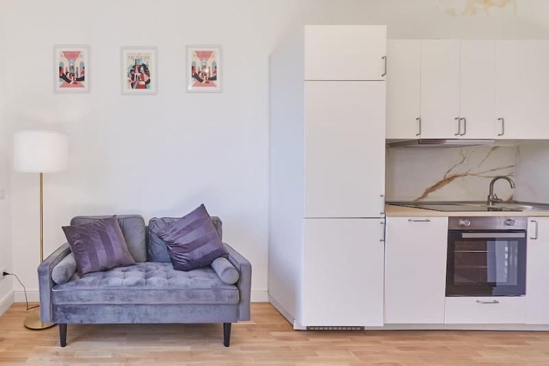 Lovely Apartment — забронировать отель в Милане