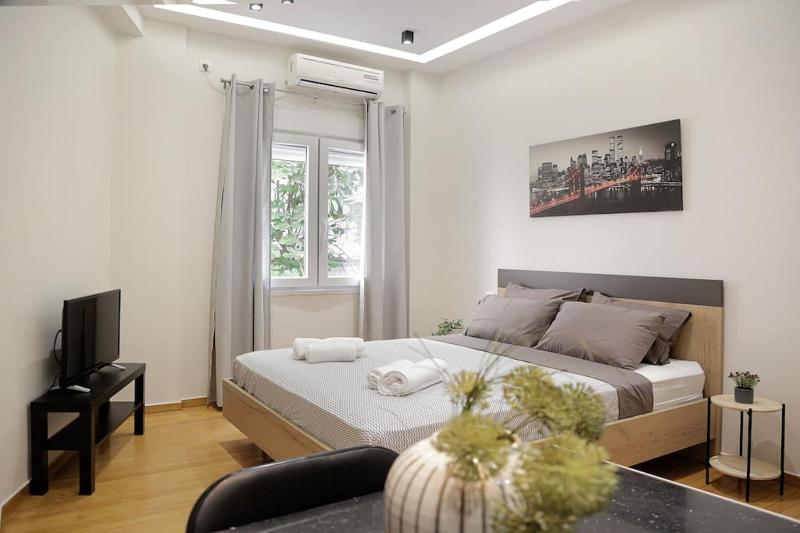 Apartment at Eksarhia center — отель с удобным расположением в Афины