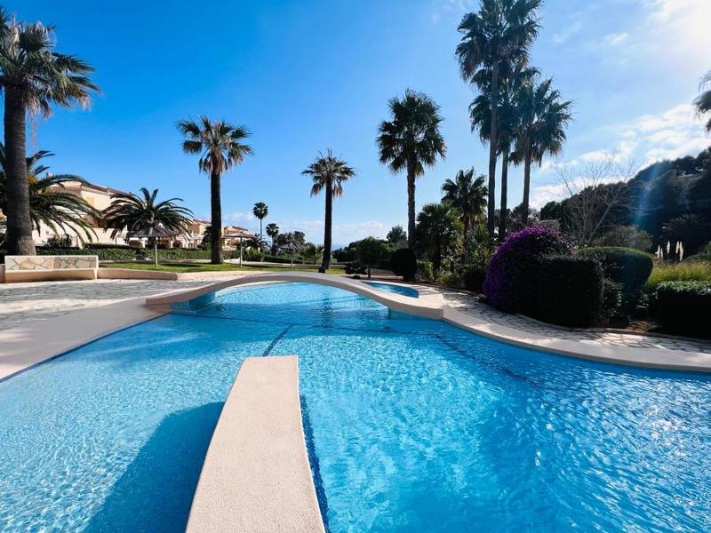 LUXURY - Atico en Altea Hills — комфортный отель в Аликанте