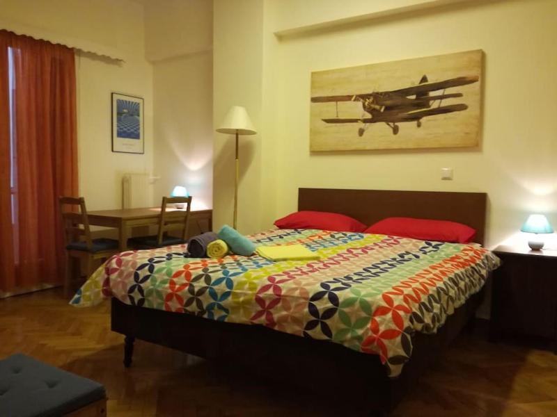 Цены на Great location in central Athens в Афины