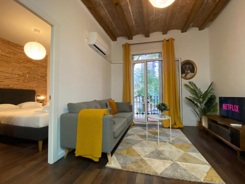 Cosy Urban Oasis By MyRentalHost — отель с удобствами в Барселоне