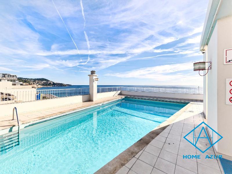 Royal Lux Spacious seaside pool — отель с удобным расположением в Николь