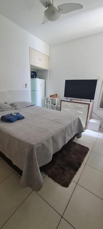 Цены на Quarto e sala em Copacabana в Рио