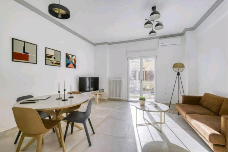 Spacious 1 bedroom apartment in the center — отель в Афины, Греция