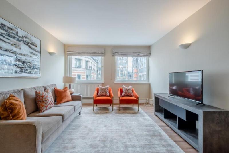 Bond Street Mayfair Penthouse Sleeps up to 6 — отель с удобным расположением в Лондоне
