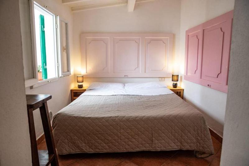 IL CUORE DI FIRENZE + Corte privata+ WiFi+AC — отель с удобствами в Флоренции