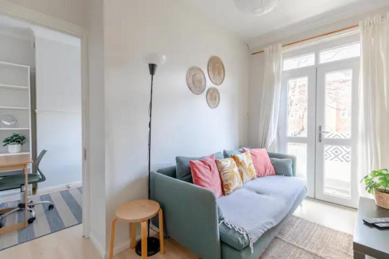 Cosy 4BD Flat wPrivate Balcony - Nine Elms! — отель с удобным расположением в Лондоне
