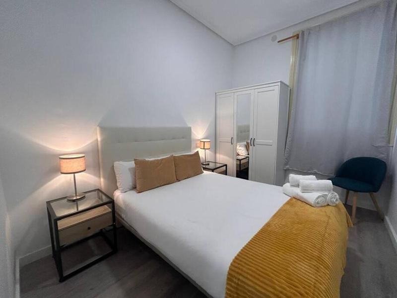 Cozy apartment in Gran Via for 4 people.S2a3 — отель с удобствами в Мадриде