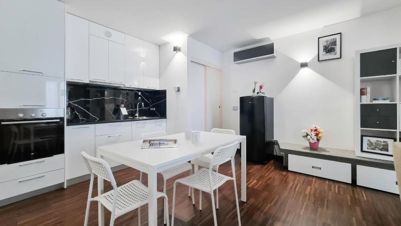 Цены на Italianway - Torino 57 A в Милане