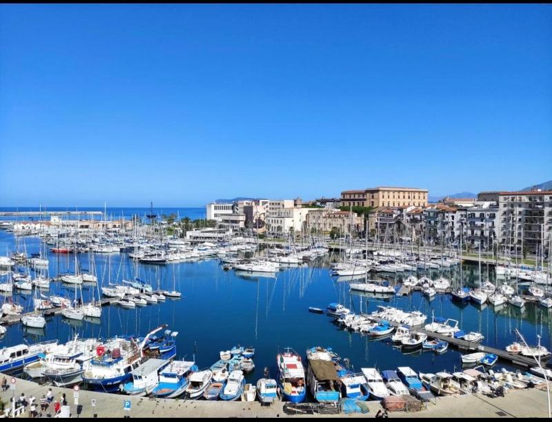 CALA MARE — отель в Палермо, Италия