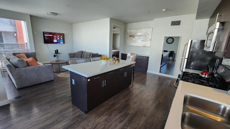 Amazing 2Bdr Home Must See DTLA — отель с удобствами в Лос-Анджелесе