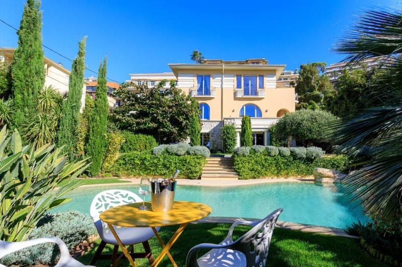 Luxury Villa Nice — комфортный отель в Николь