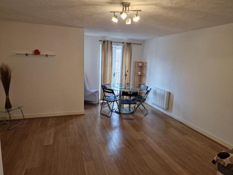 Family 2 bedrooms flat — забронировать отель в Лондоне