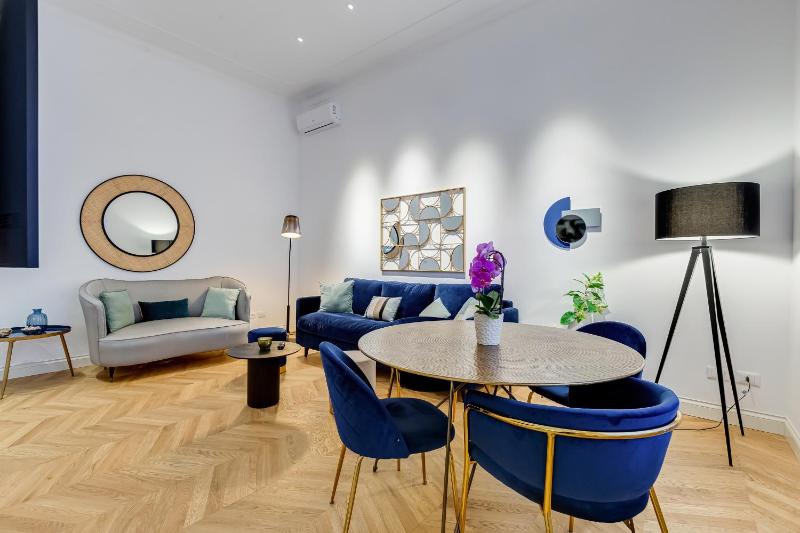 The Heart of Rome Luxury House — забронировать отель в Риме
