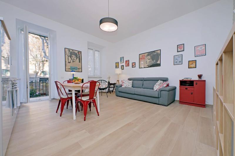 YCH-Brand new Vatican flat with terrace — забронировать отель в Риме