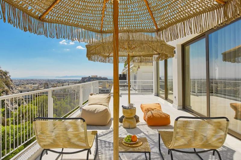 Athens Penthouse — комфортный отель в Афины