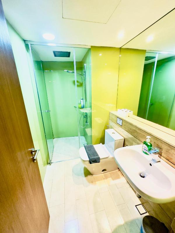 Vortex Suites Klcc homes-365 — отель с удобствами в Куала-Лумпуре