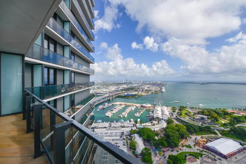 Amazing Apt with Panoramic Views of Bayside — отель в Майами, Соединенные Штаты Америки