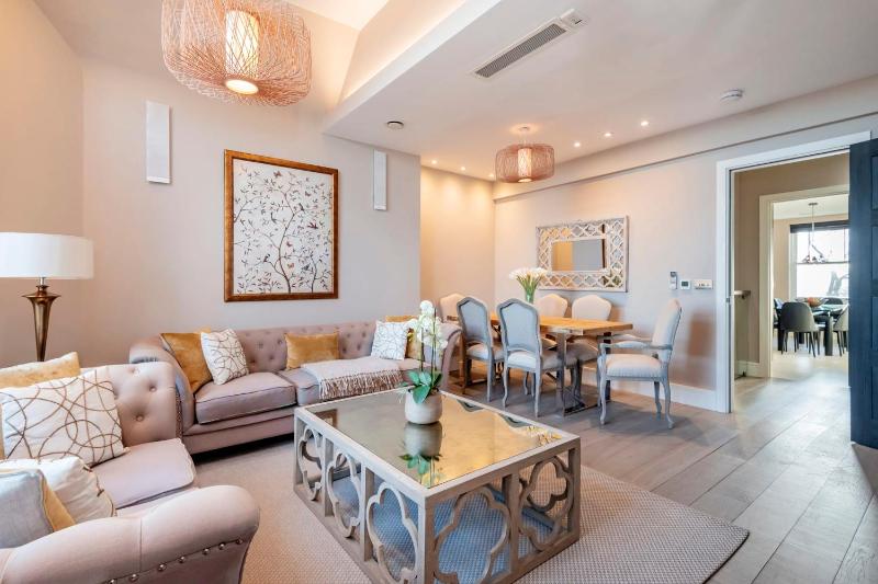 Цены на Hampstead Luxury Flat-Hosted by Sweetstay в Лондоне