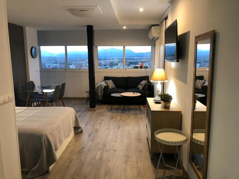 Apartment in city center — отель с удобствами в Аликанте