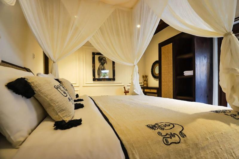 Cozy and Authentic 1-BDR with Balinese Temples — отель с удобствами в Убуде