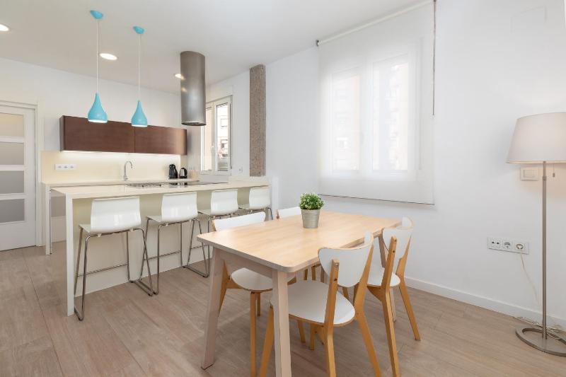 ApartUP Valencia Opera — забронировать отель в Валенсии