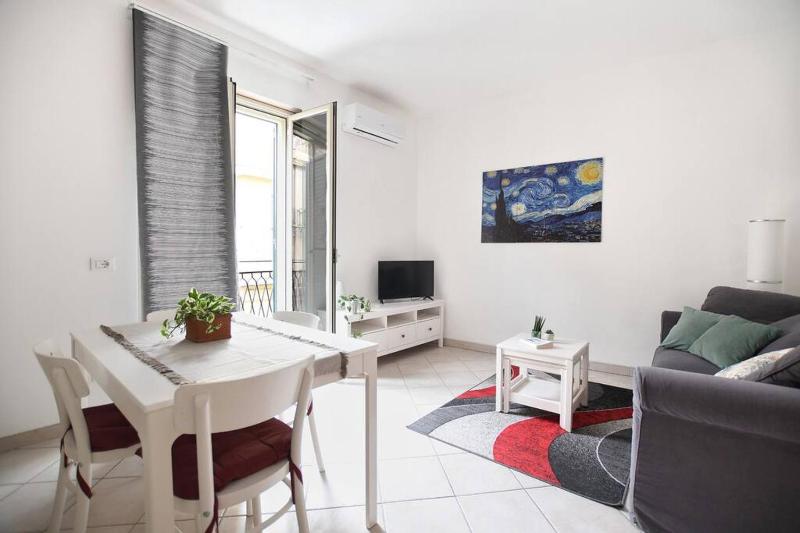 IFlat Downtown House — отзывы гостей и цены