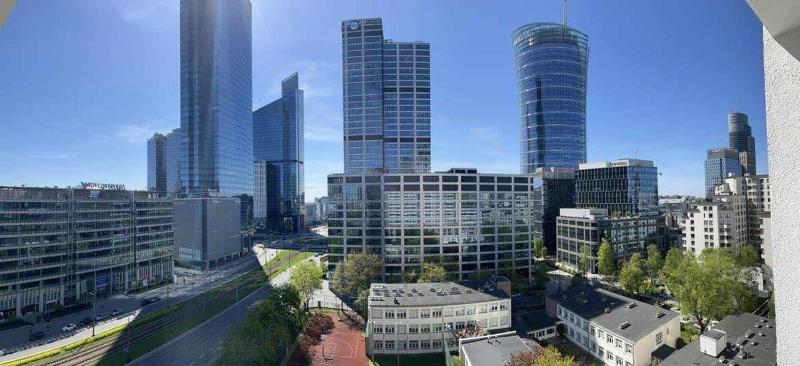 Apartament w Centrum Warszawy z basenem! — отель с удобствами в Варшаве