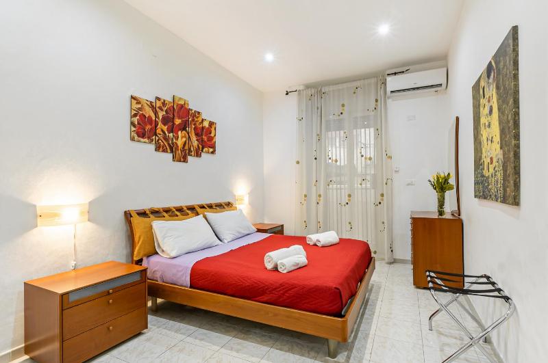 Corso dei Mille Railway Apartment — отель в Палермо, Италия