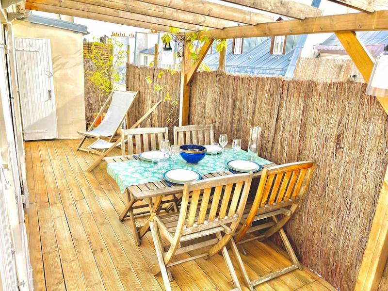 Appart cosy 4 pers avec terrasse vue sur les toits — отель с удобствами в Париже