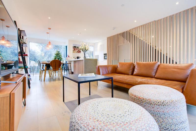 Neoteric Home Wimbledon Village — отель с удобным расположением в Лондоне