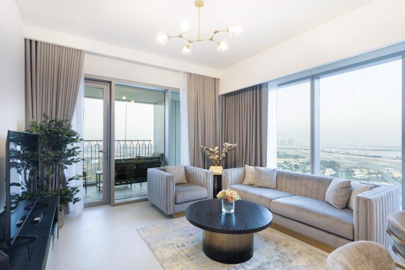 LUXE 2BR with AMAZING VIEWS at DOWNTOWN VIEWS — забронировать отель в Дубае