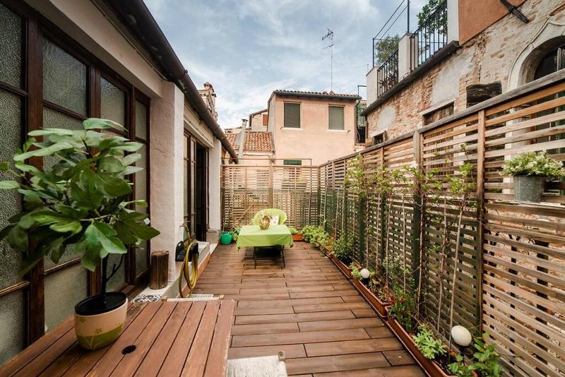 Casa Sissi, incantevole appartamento con terrazza! — забронировать отель в Венеции