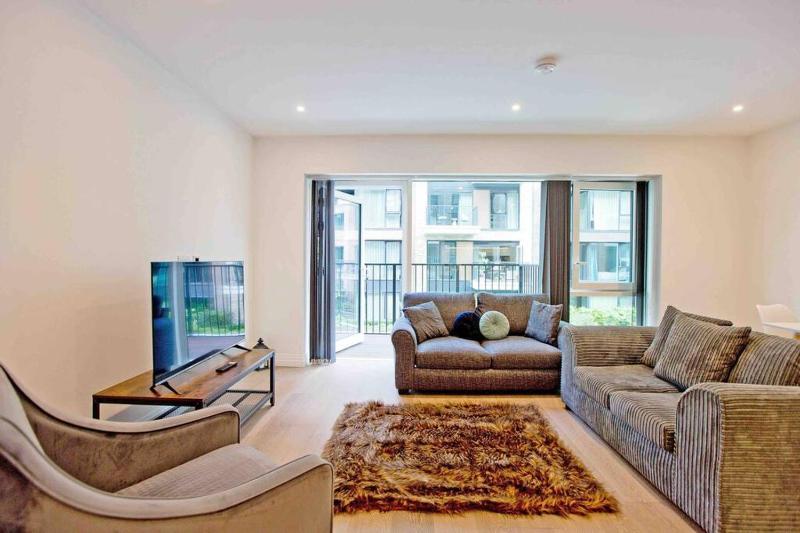 Modern 1 bedroom flat with balcony in Chelsea — забронировать отель в Лондоне