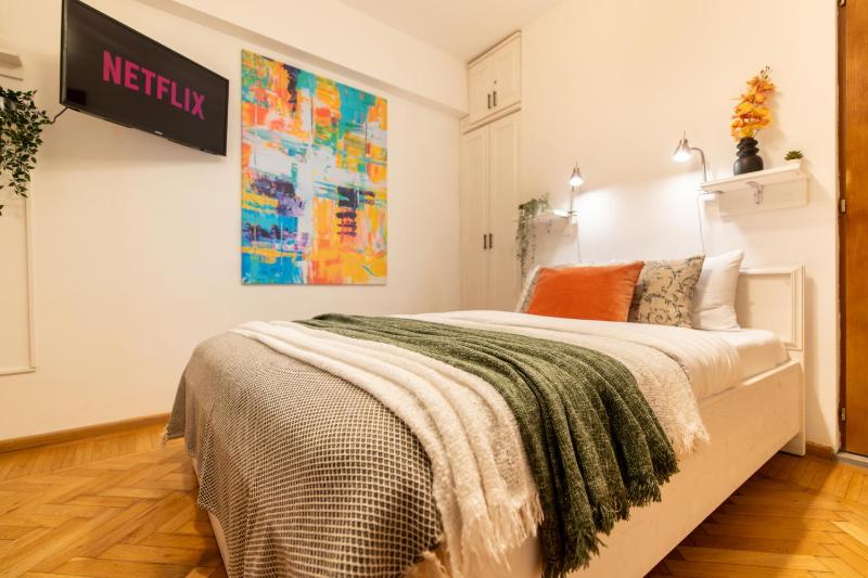 City Living Redefined: Wonderful 2BR Apartment at Piata Natiunilor Unite — отель в Бухаресте, Румыния