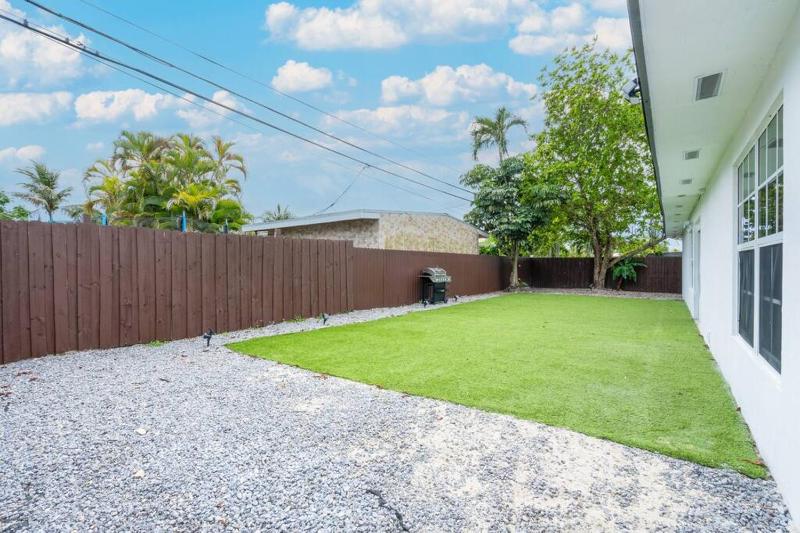 Retreat to Luxury / 4BR/ BBQ / Courtyard/Parking — отель в Майами, Соединенные Штаты Америки