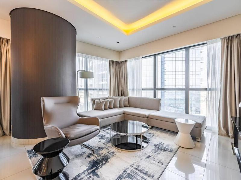 Midtown Gem, Luxurious Apartment With Balcony — комфортный отель в Дубае