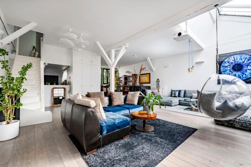 Veeve - Loft Luxe in the Boho 20th — отель с удобным расположением в Париже
