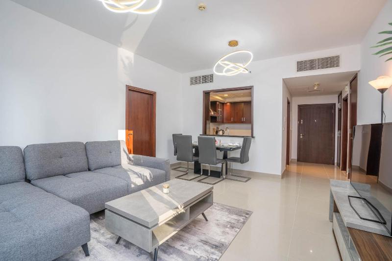 Modern Spacious 1Bed Heart of Downtown — забронировать отель в Дубае
