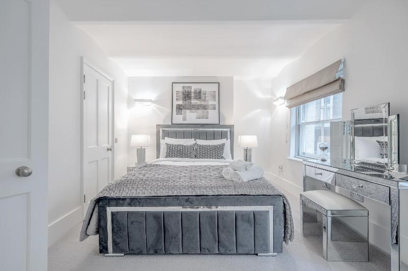 Цены на Tottenham Court's House - 2 Bed в Лондоне