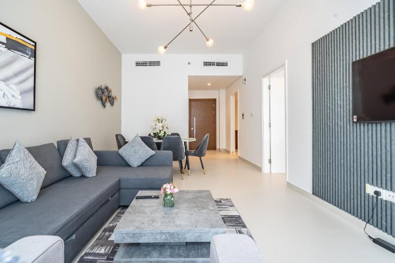 Al Meydan - Prime Views 1BR in Al Meydan — отель с удобствами в Дубае