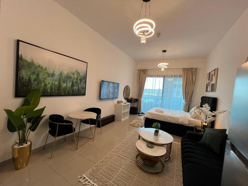 Classy Spacious Studio — отель с удобным расположением в Дубае