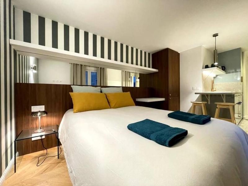 Appartement chic dans le centre de Paris — забронировать отель в Париже
