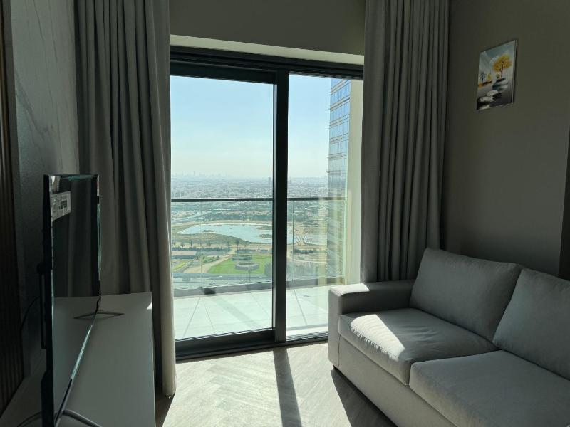Zada Tower , near to Burj Khalifa NYE fireworks — забронировать отель в Дубае