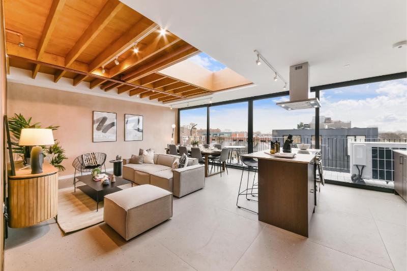 Цены на Beautiful Flat in Hipster Hackney Very Spacious! в Лондоне