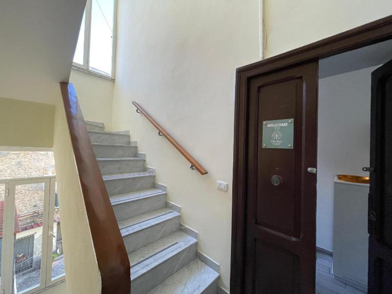 Chez Bois - Suite Apartment Capodimonte — комфортный отель в Неаполе