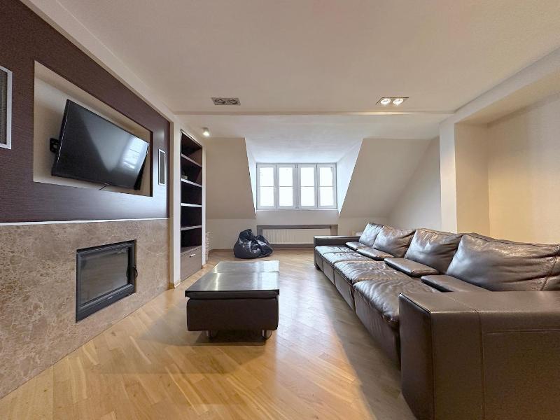 B10 Old Town Apartament Piwna 3 poziomy 150m — отзывы гостей и цены