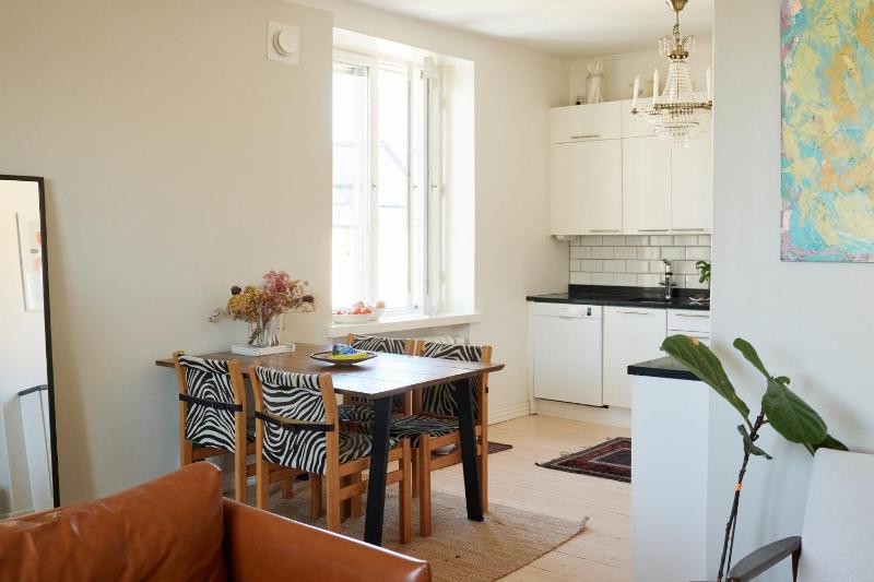 Sture Penthouse 65m2, great location — комфортный отель в Хельсинки